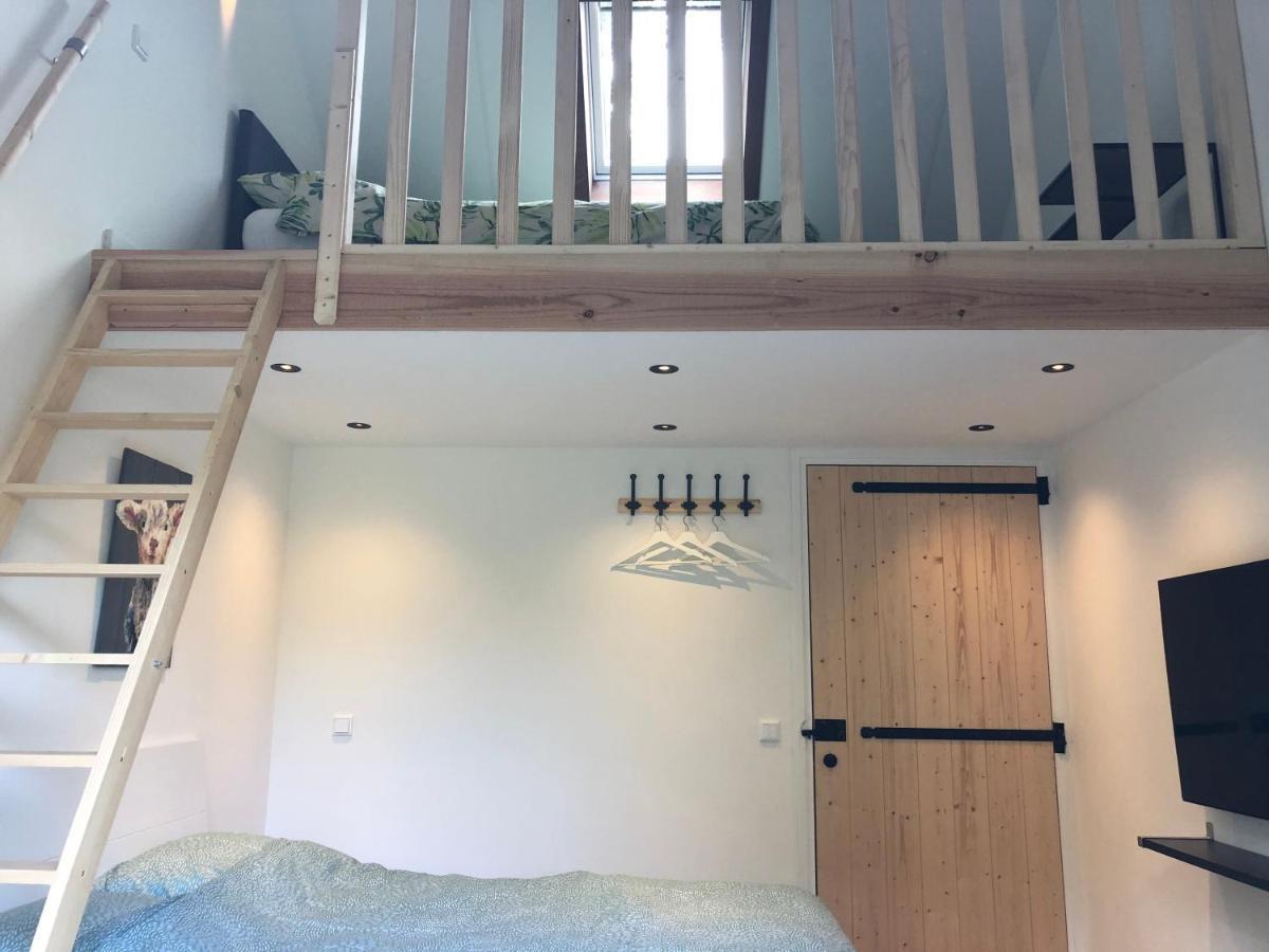 Flora'S B&B Landsmeer Экстерьер фото