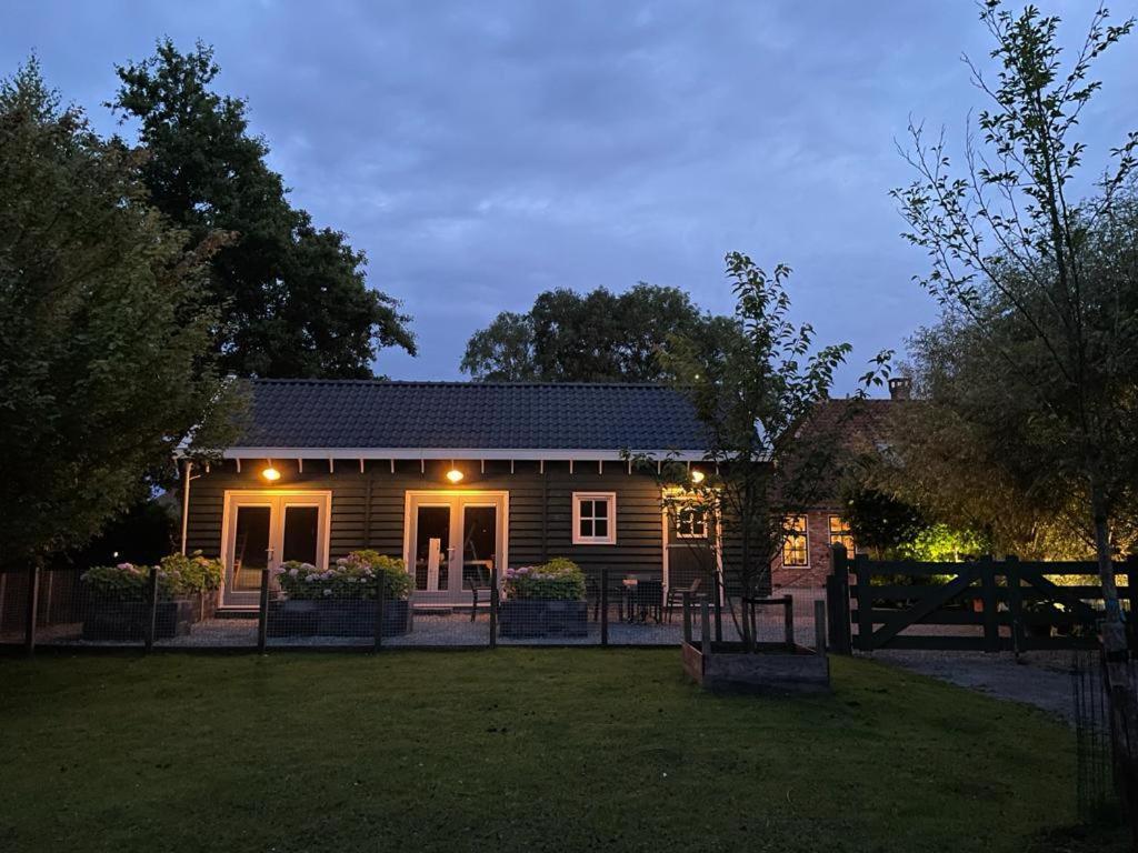 Flora'S B&B Landsmeer Экстерьер фото